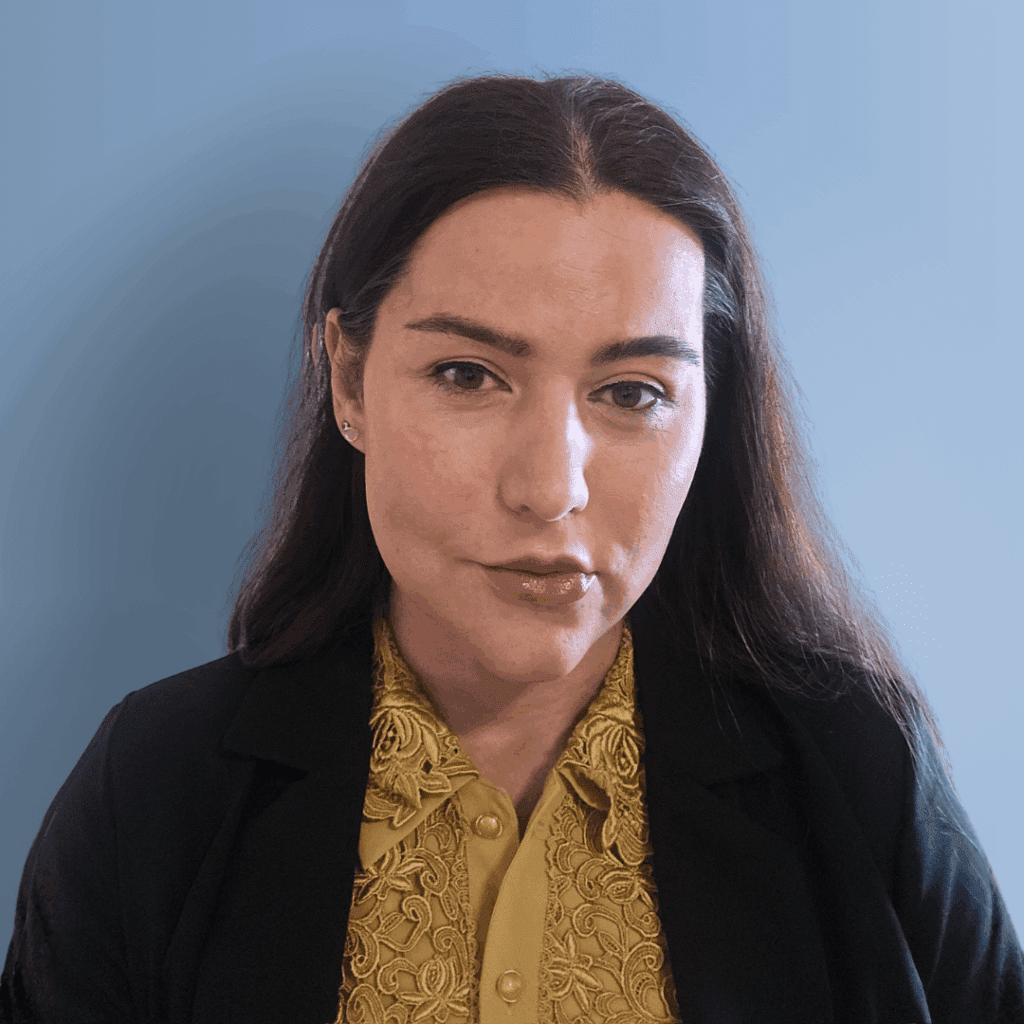 headshot of rachel