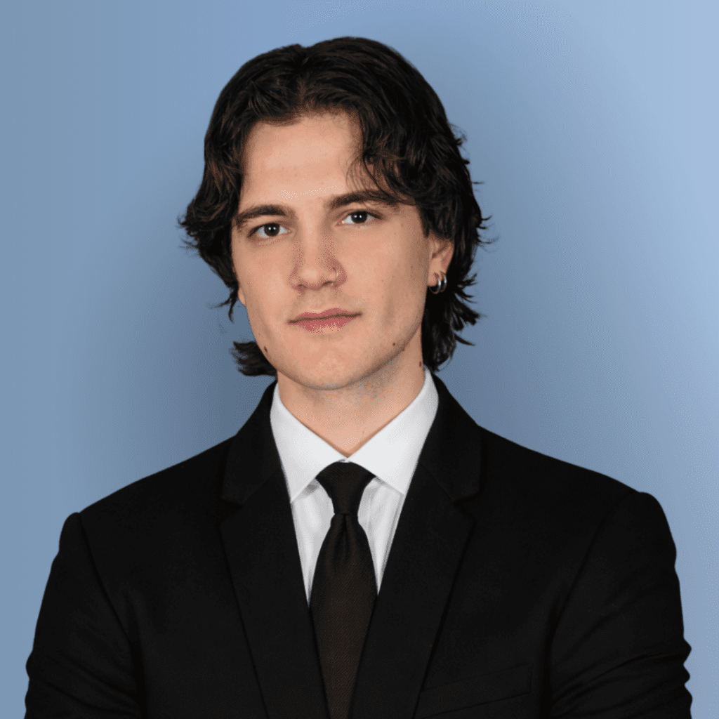 headshot of nikolas